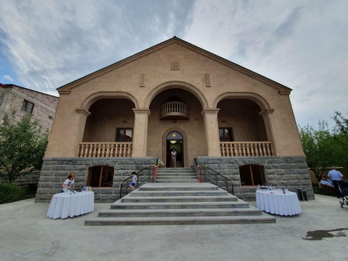 Royal Palace Hotel Vanadzor Exterior foto